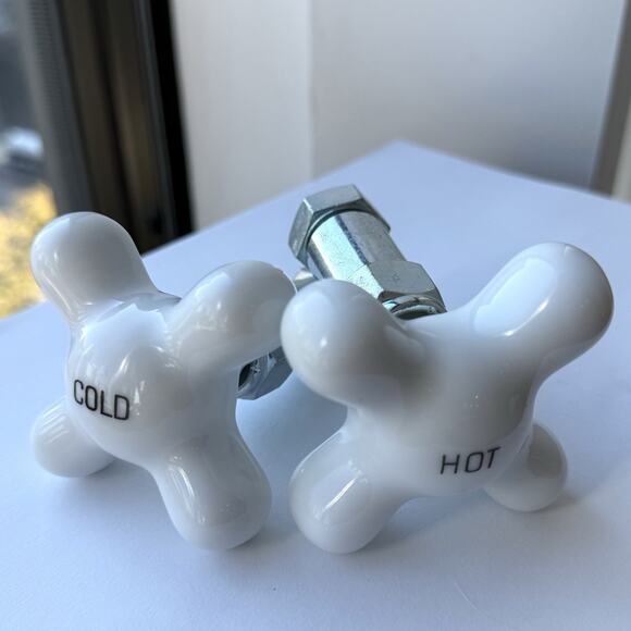 Antique J.H. Balmer Co White Porcelain Cross Handles Hot & Cold Faucet Knobs Set - Picture 1 of 9